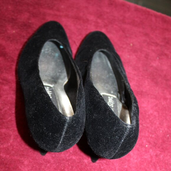 Silver Slipper Black Velvet Pumps with 2 inch Heels - Picture 3 of 3